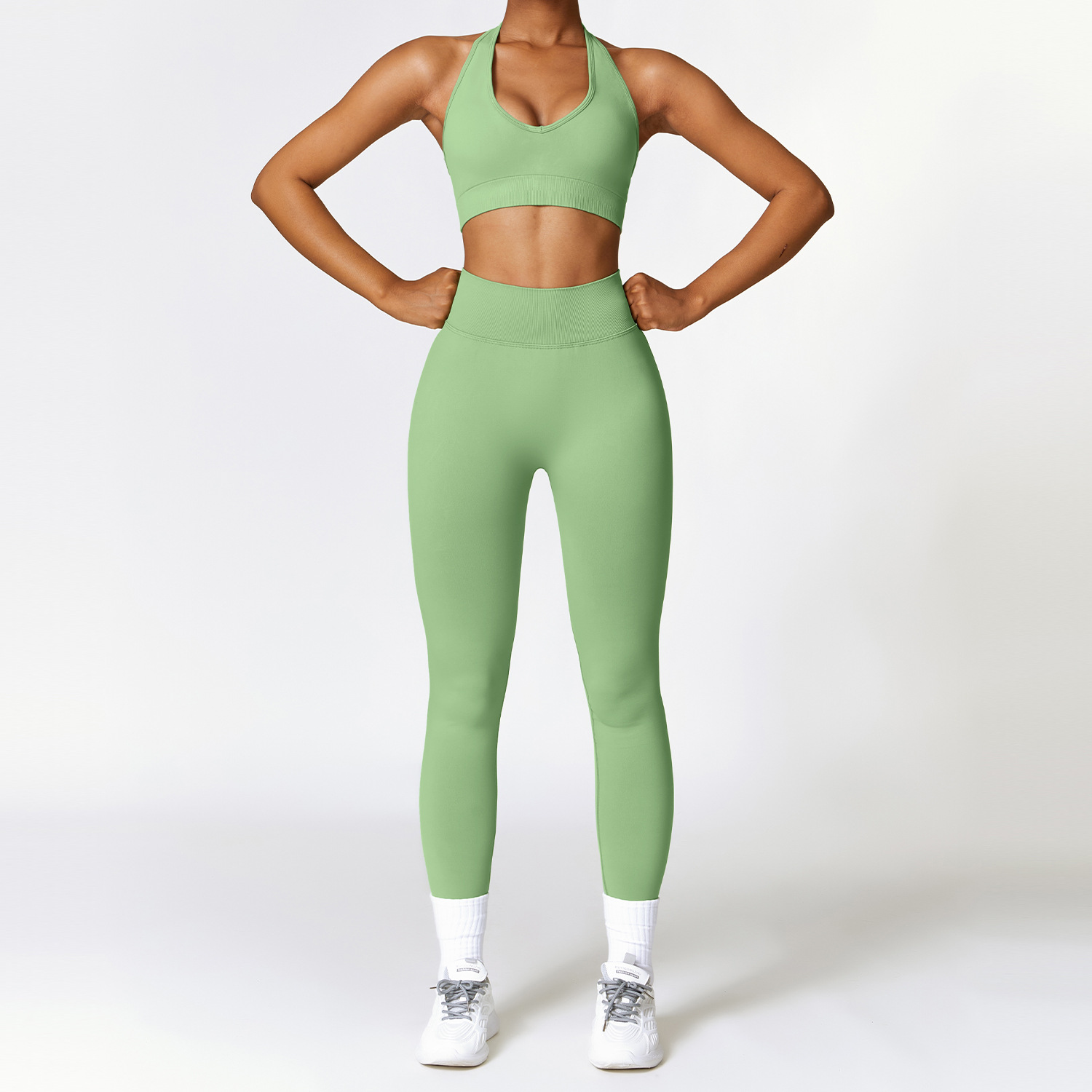 Бесшовные тренировочные комплекты для женщин